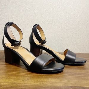 Vionic Rosie Leather Block Heeled Sandals Size 8.5